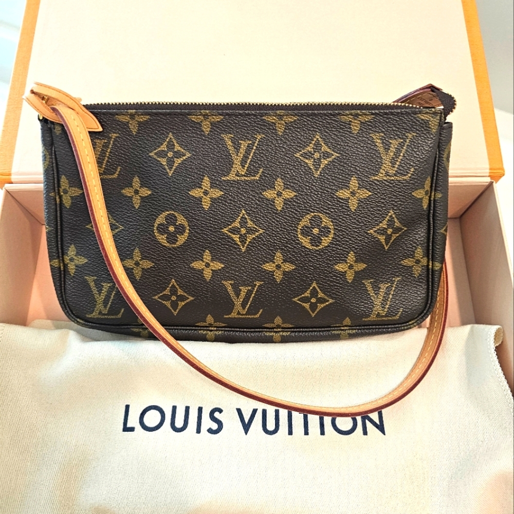 💯AUTHENTIC VINTAGE LOUIS VUITTON POCHETTE